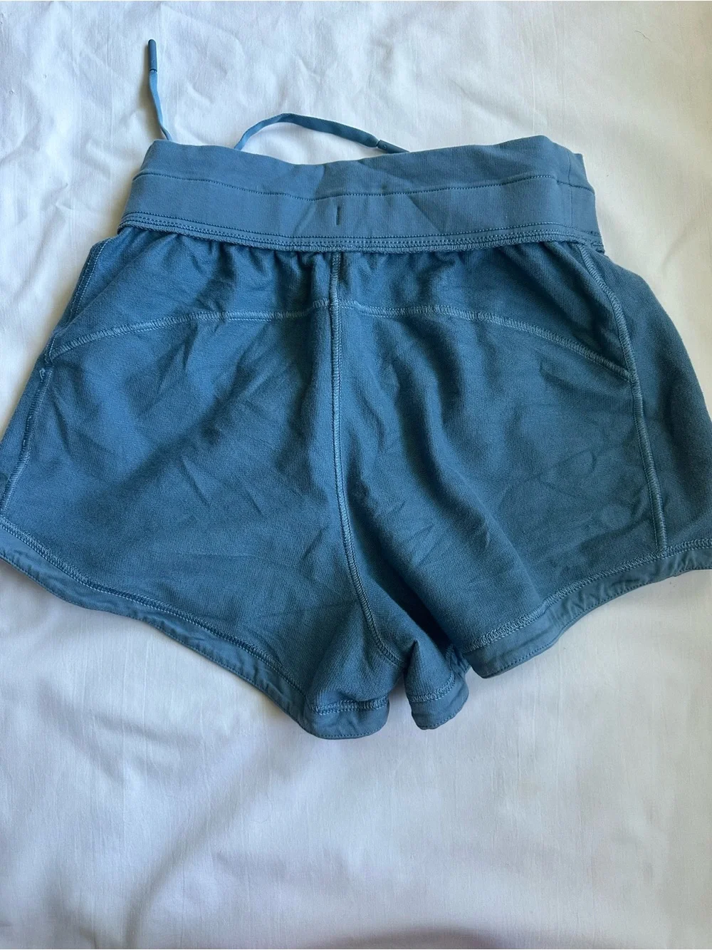 Lululemon High Waist Soft Casual Drawstring Shorts in Light Gray Blue W Pockets